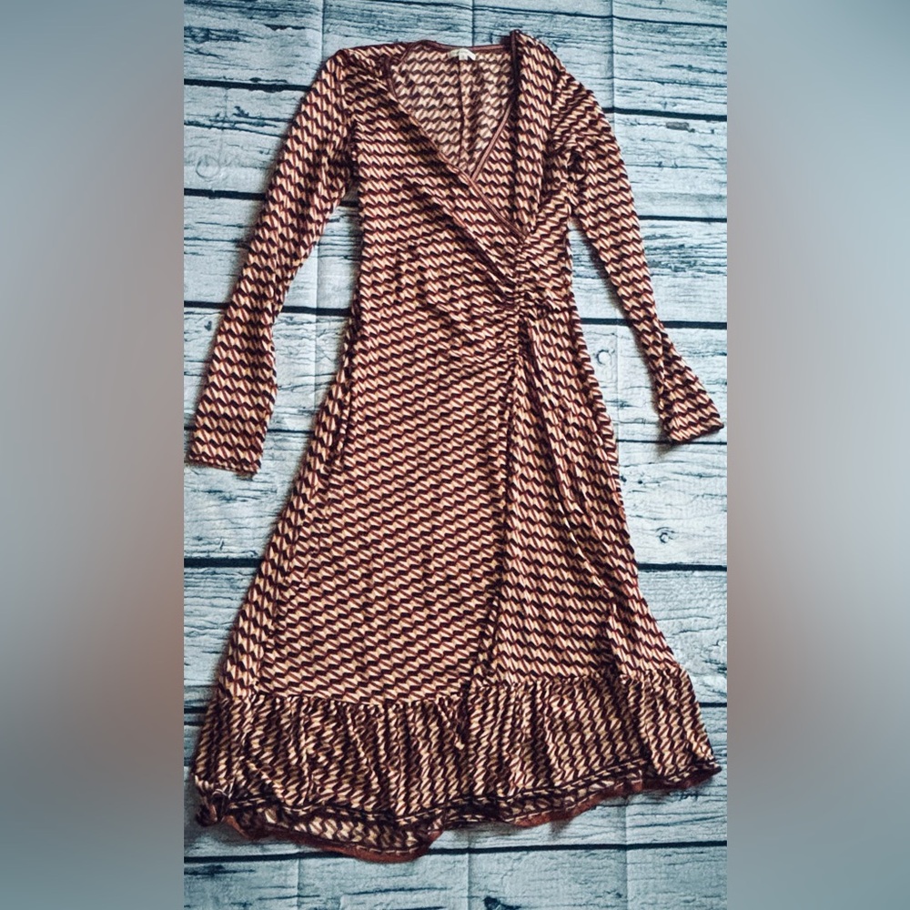 Geometric Patterned Long Sleeve Dress